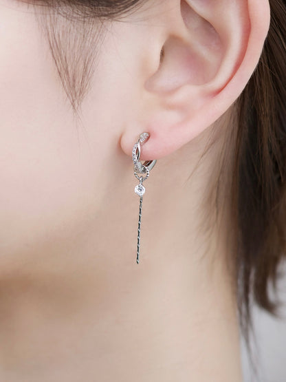 Cubic Chain Charm