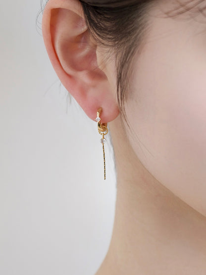 Cubic Chain Charm