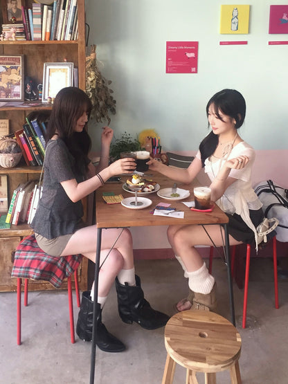 レイヤードホルターフリルシアーニット