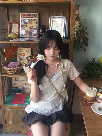 レイヤードホルターフリルシアーニット