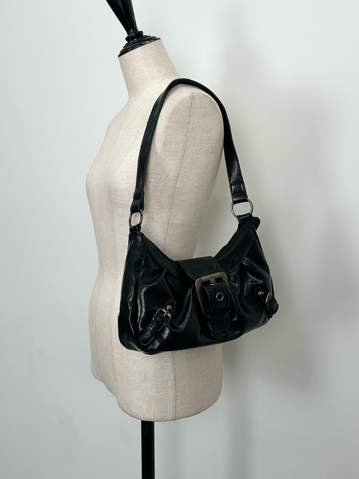 ヴィンテージバックルワンハンドルバッグ