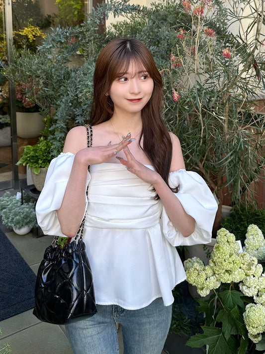 오프 숄더 퍼프 슬리브 개더 블라우스