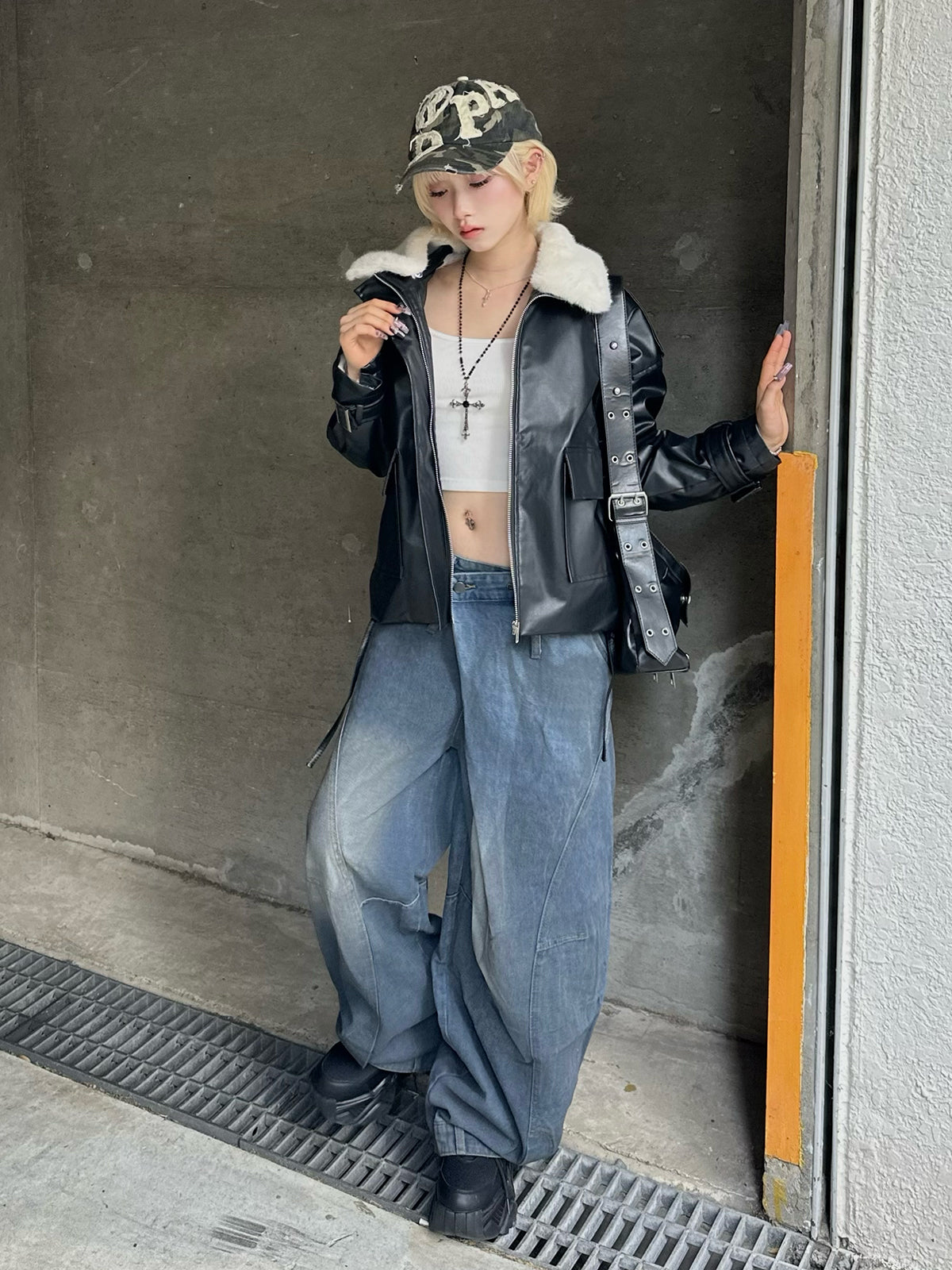 クロスウエストワイドカーブデニムパンツ