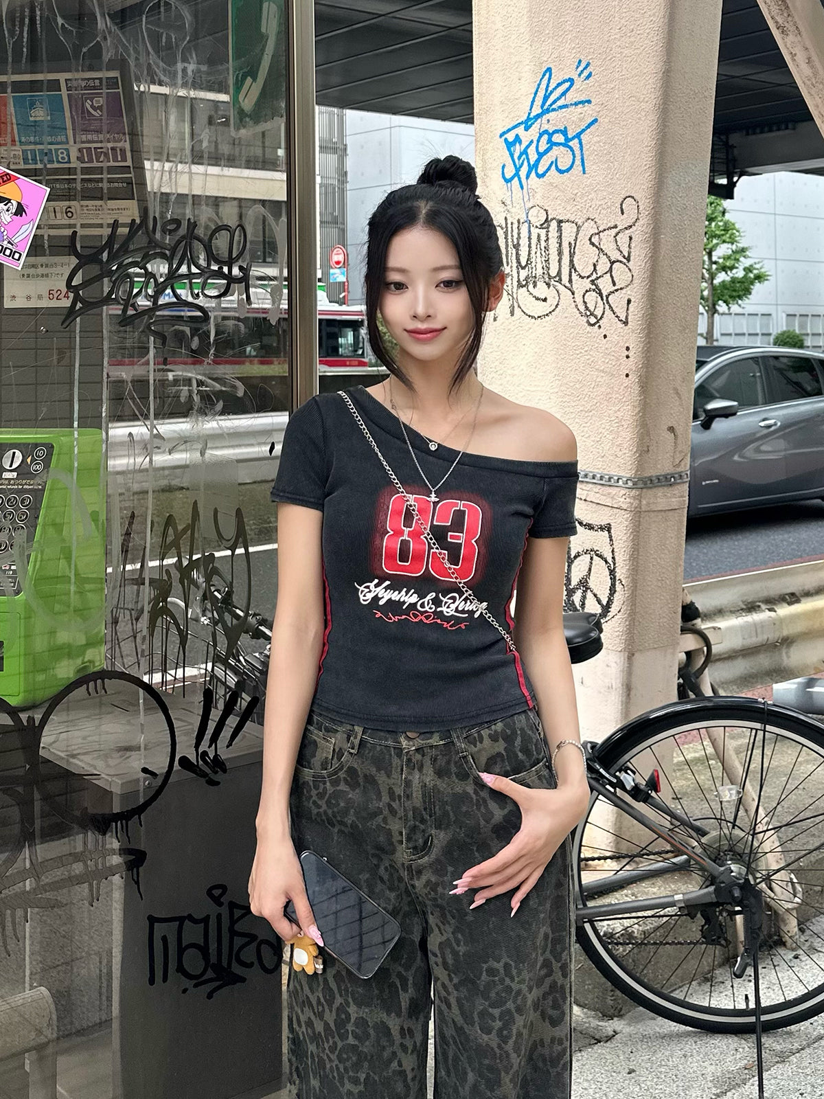 ナンバーロゴワンショルTシャツ