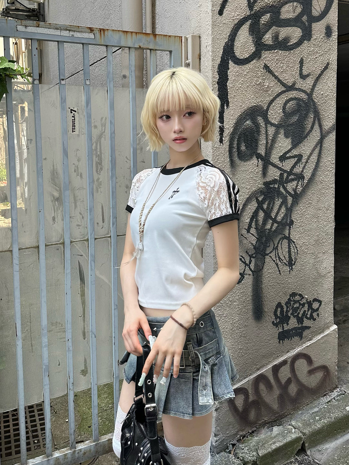 ラインスリーブレースTシャツ