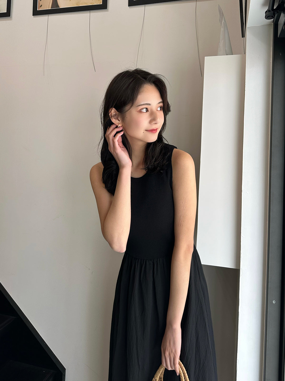 Sleeveless docking dress