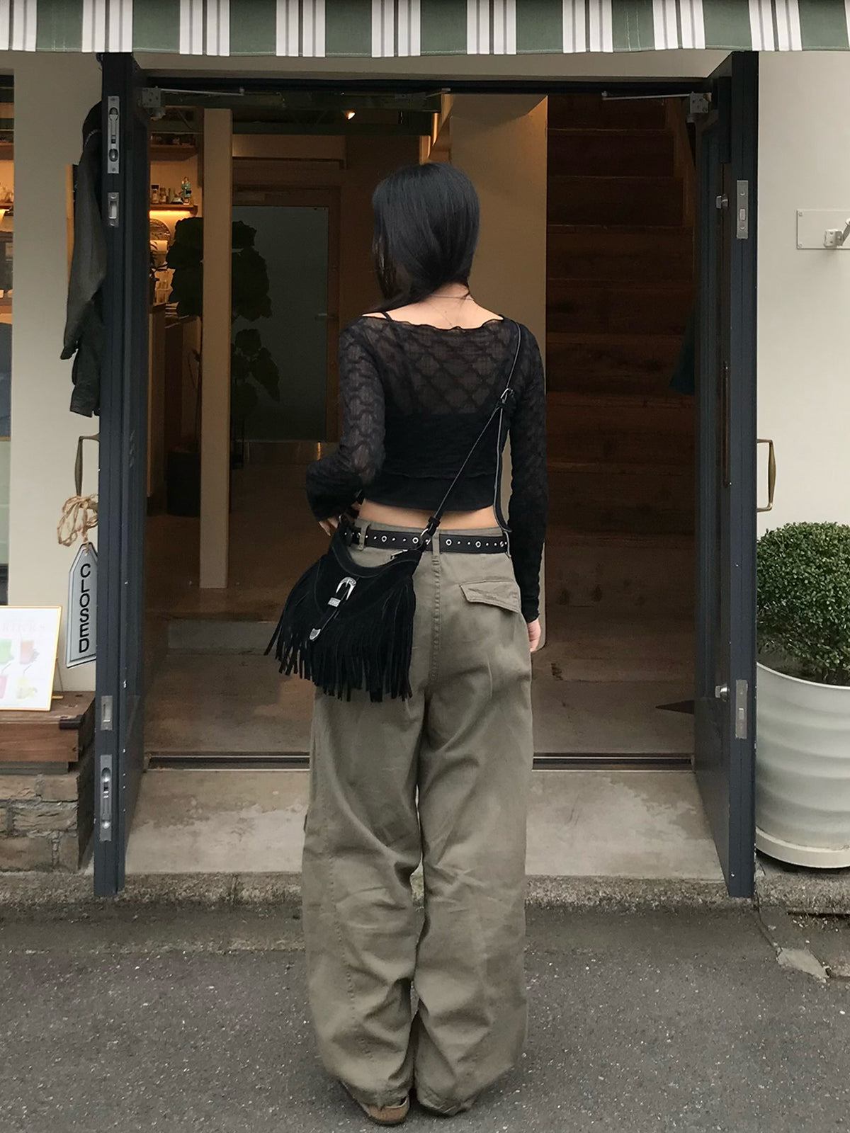 タックカーブラインカーゴパンツ