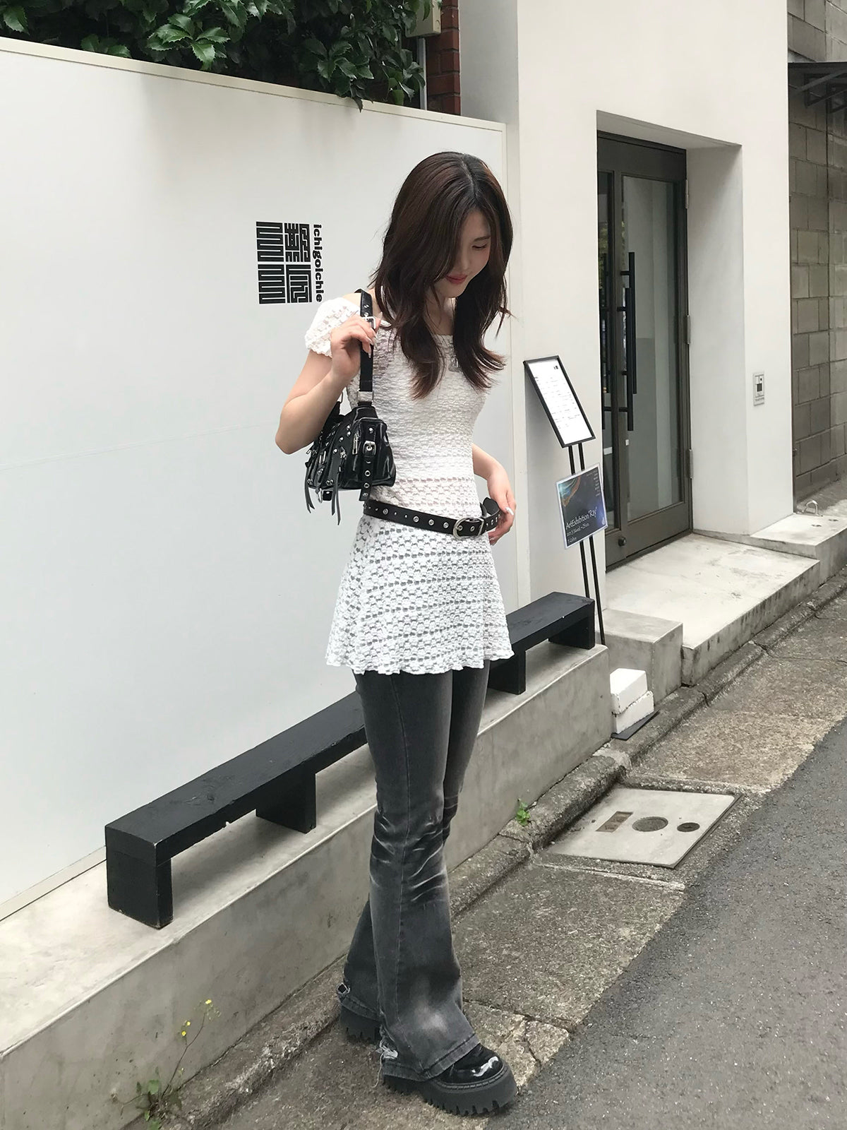 フラワーシアーカットミニワンピース