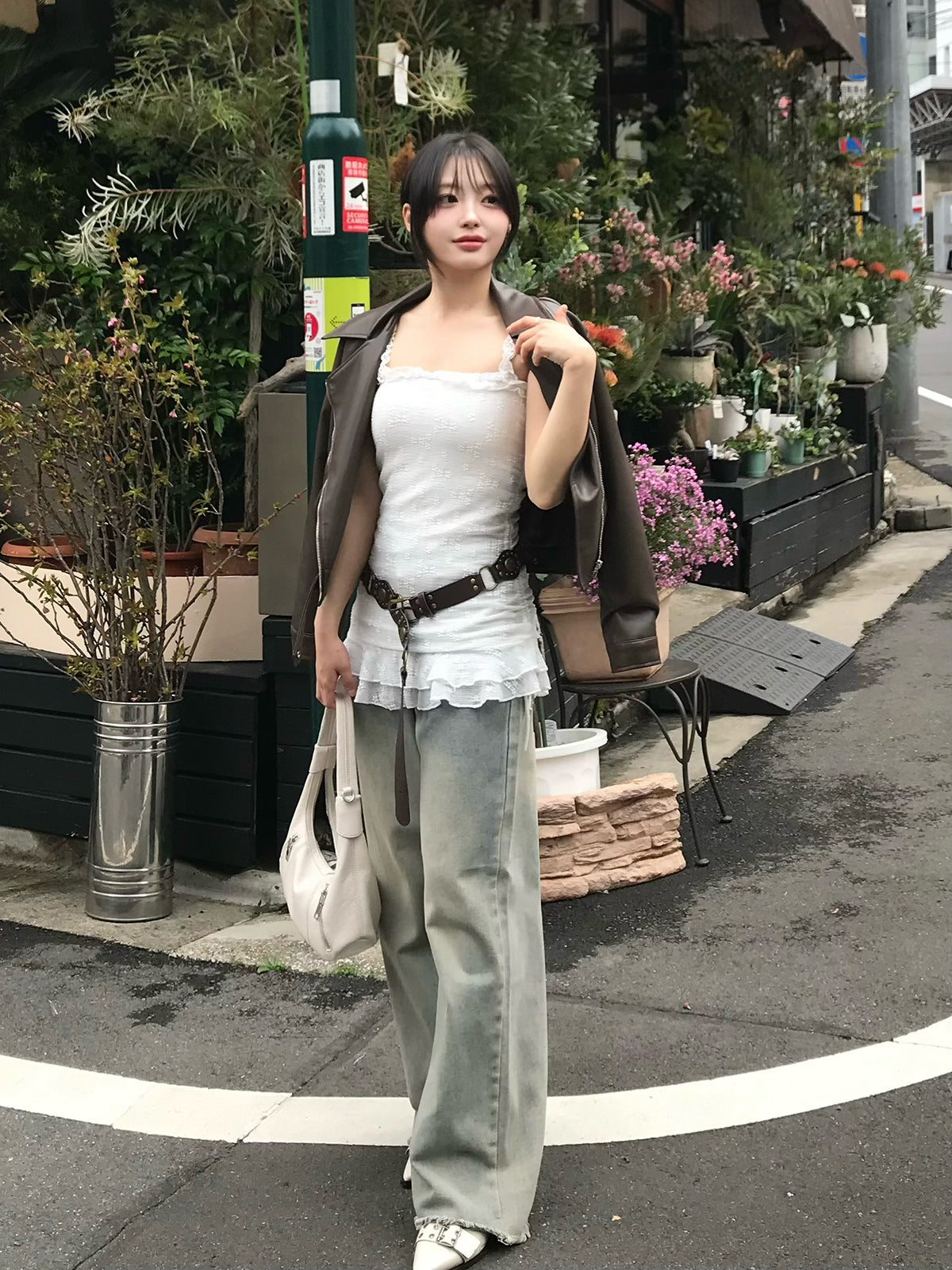 聚攏蕾絲荷葉邊上衣