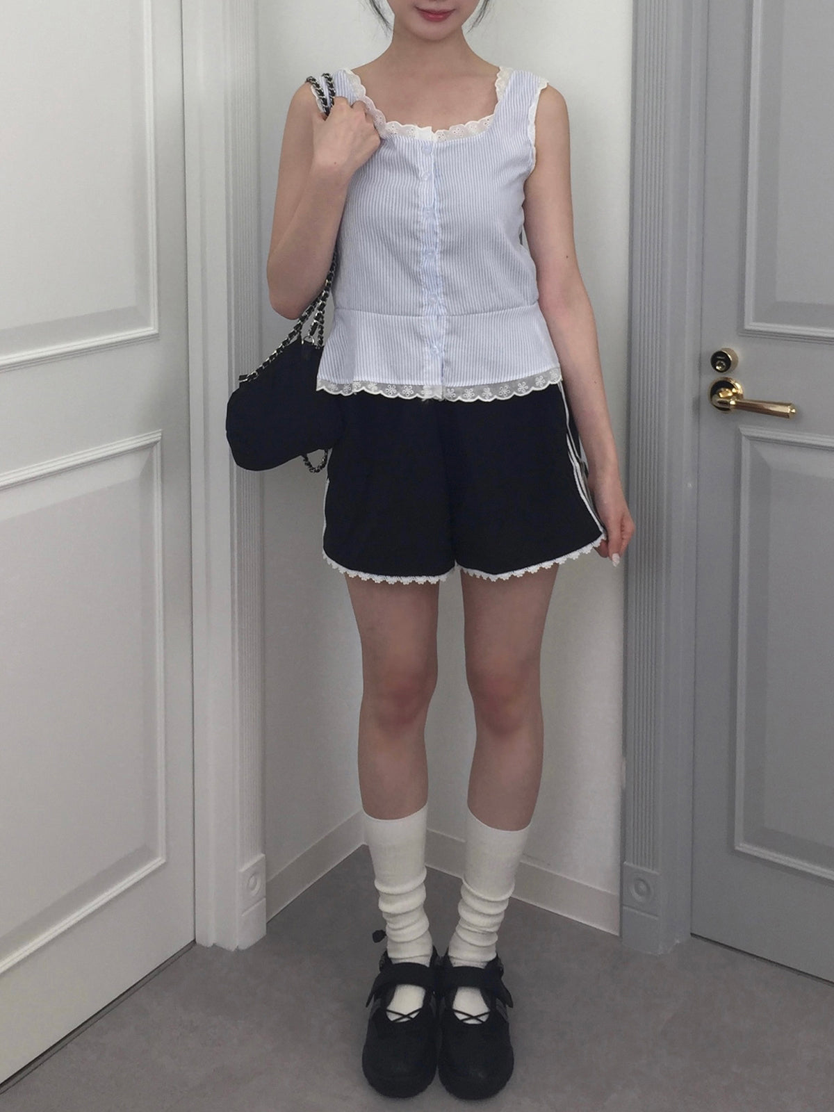 サイドラインレースショートパンツ