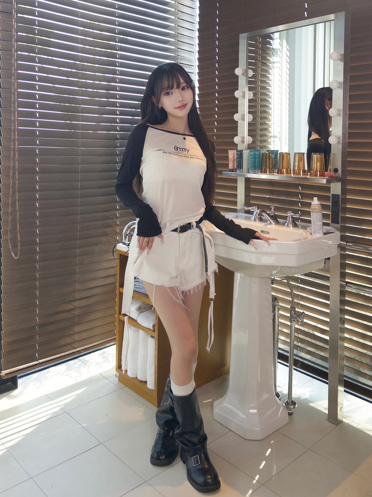 サイドストラップジップデニムショートパンツ