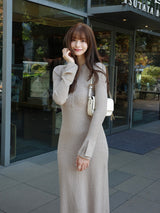 フロントボタンフレアニットワンピース - ベージュ