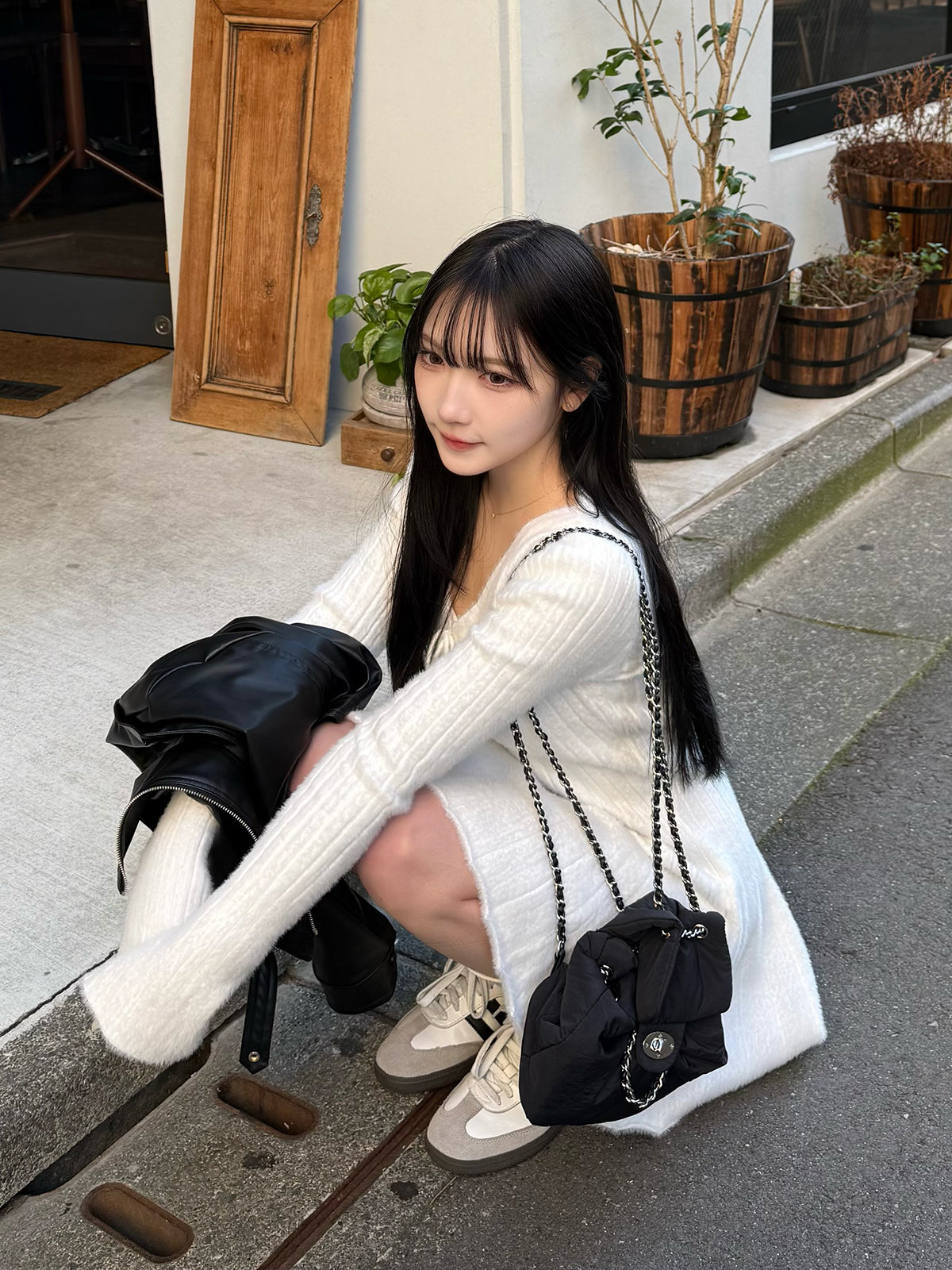 V領蝴蝶結針織迷你連衣裙