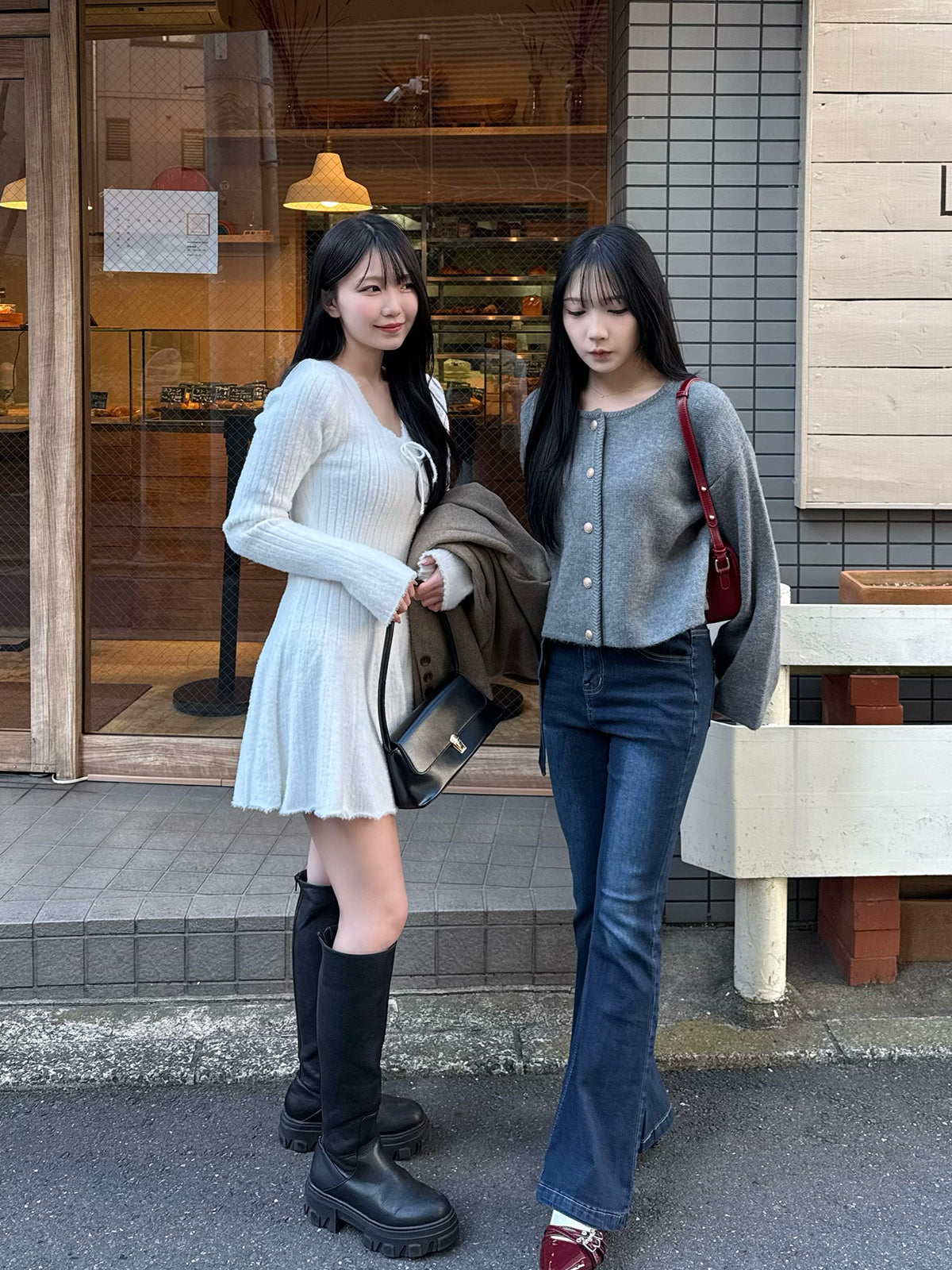 V領蝴蝶結針織迷你連衣裙