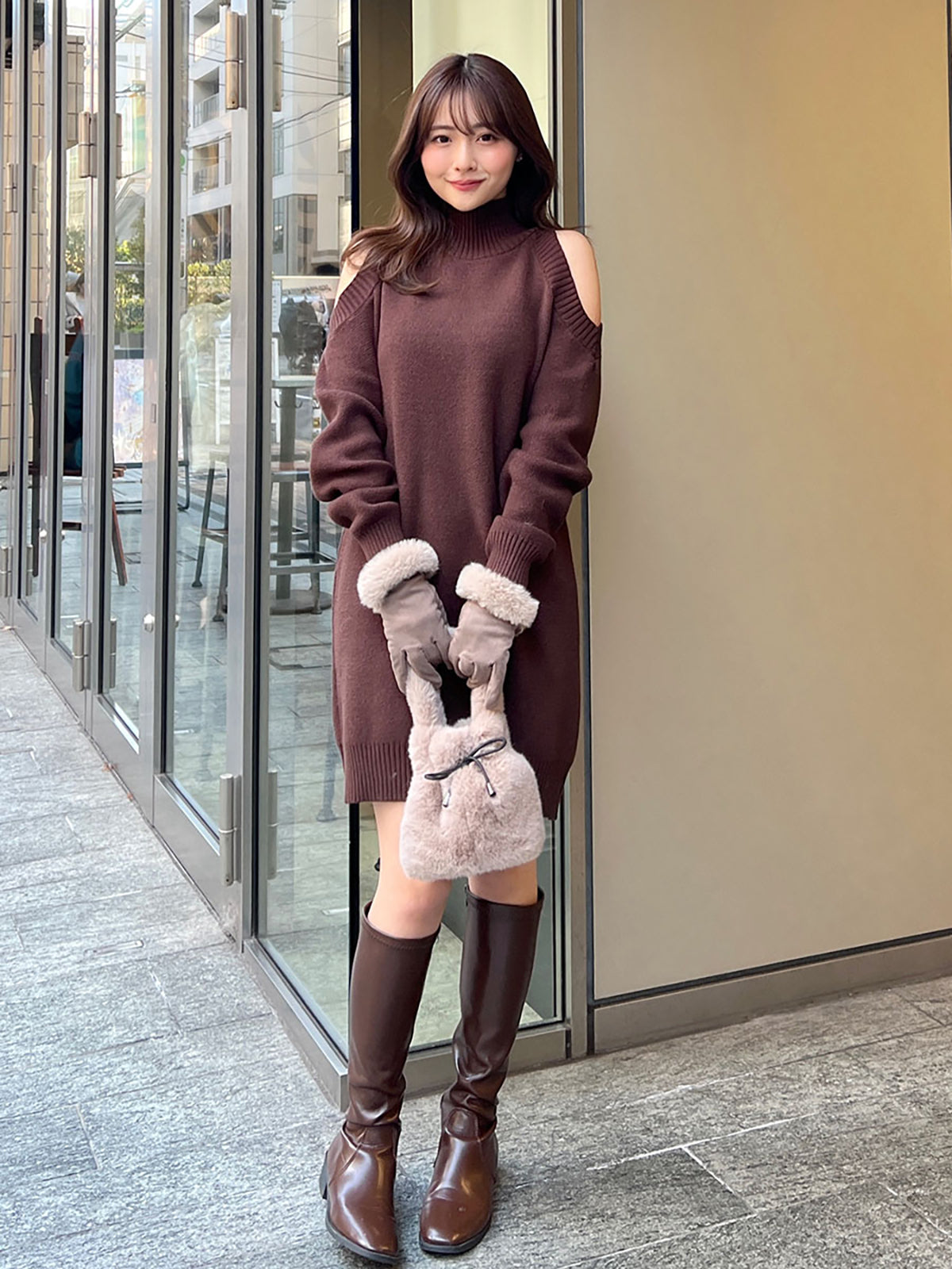 Open shoulder mini dress