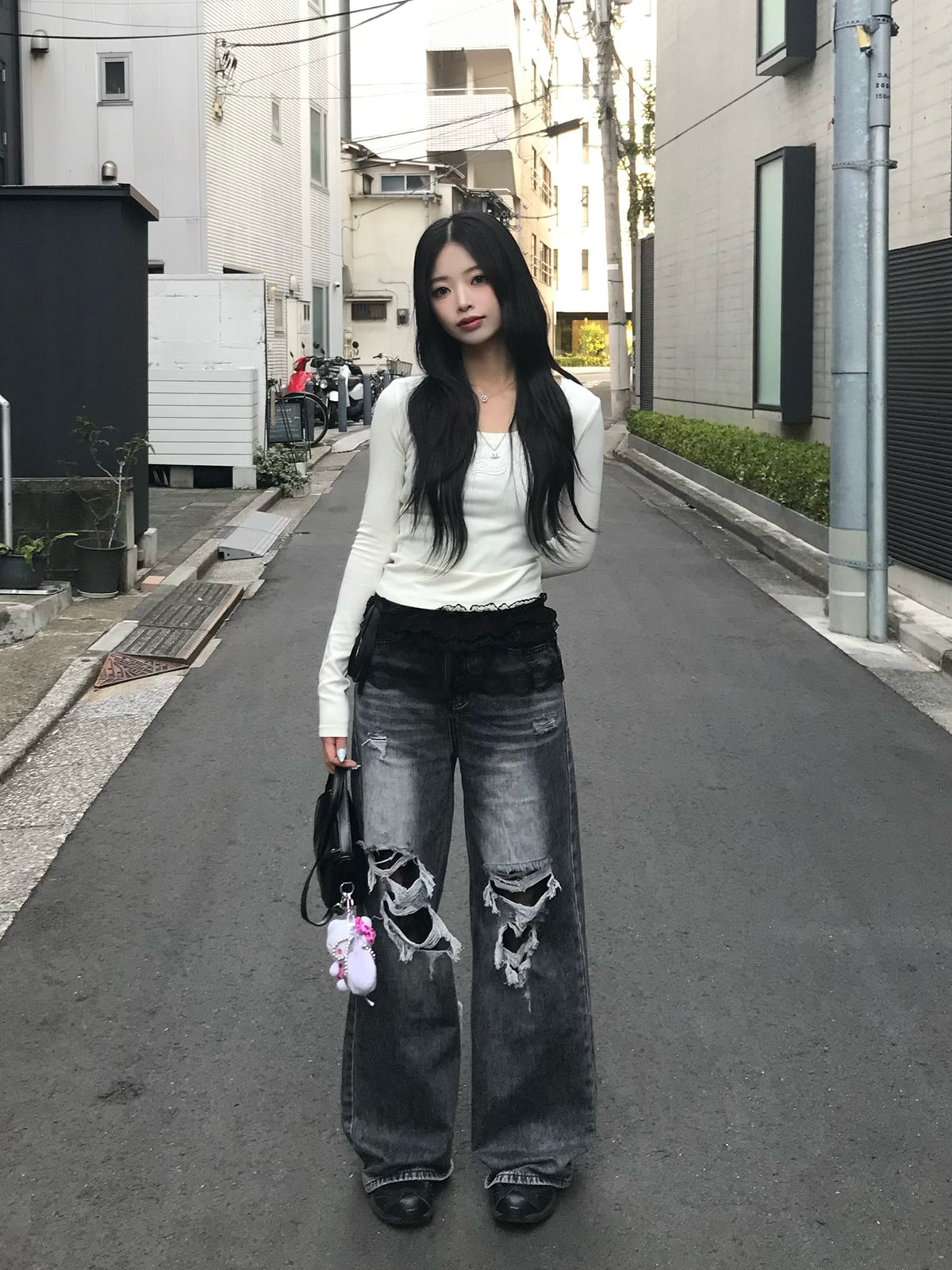 层叠蕾丝破损牛仔裤
