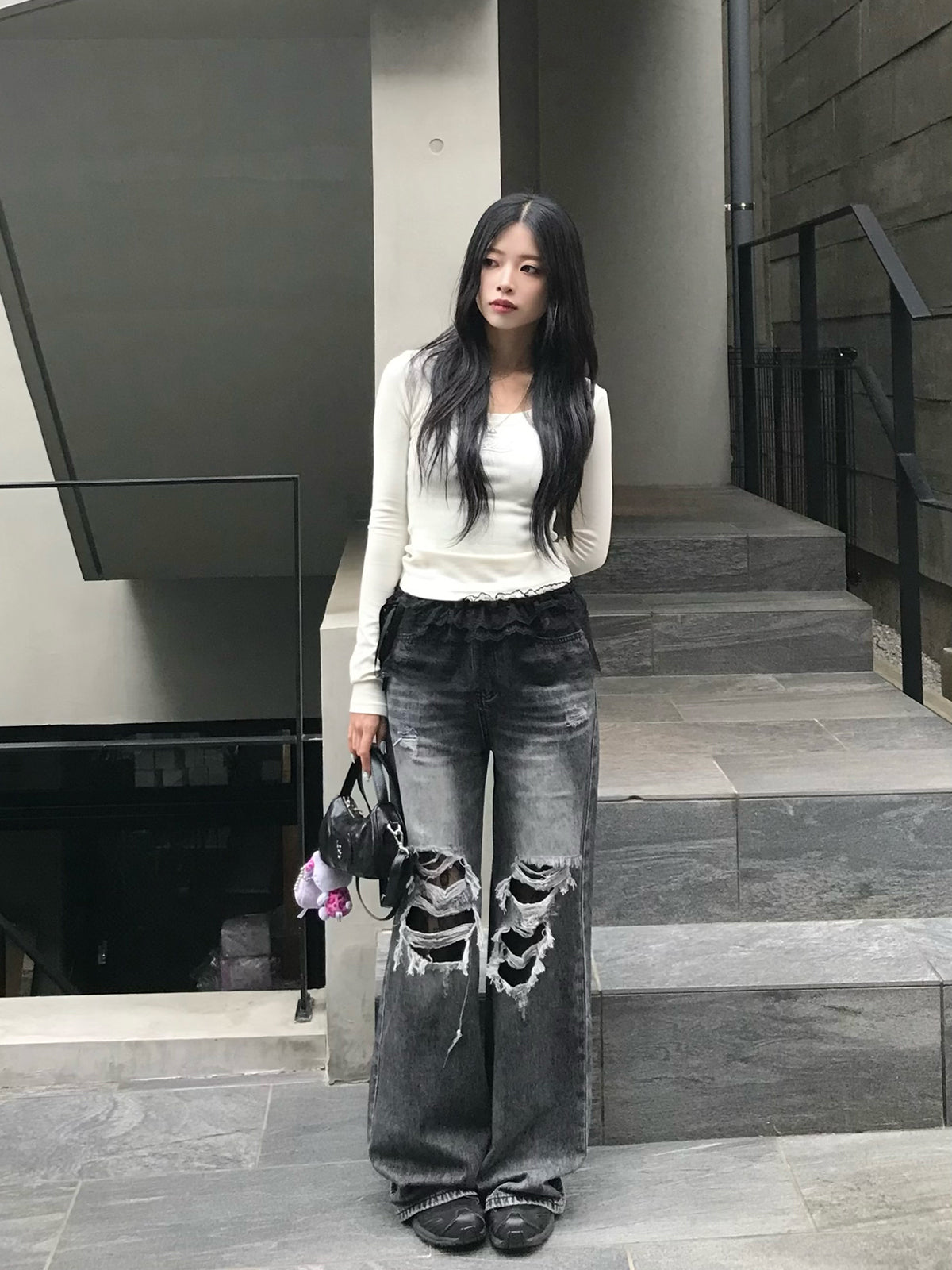层叠蕾丝破损牛仔裤
