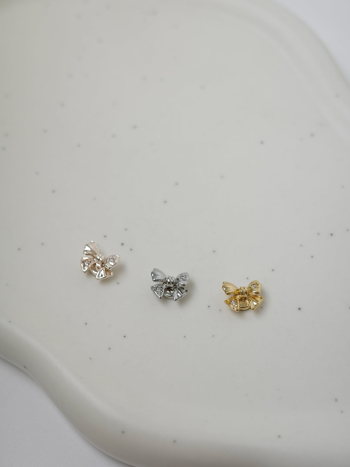2wayルミエリボンマグネットピアス