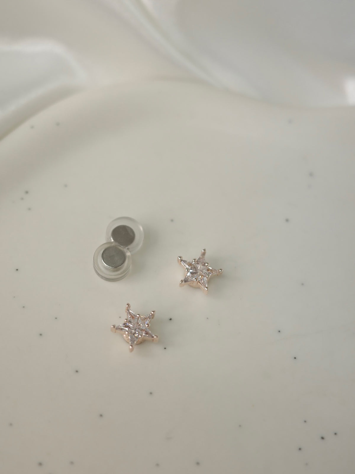 スタージュエルマグネットピアス