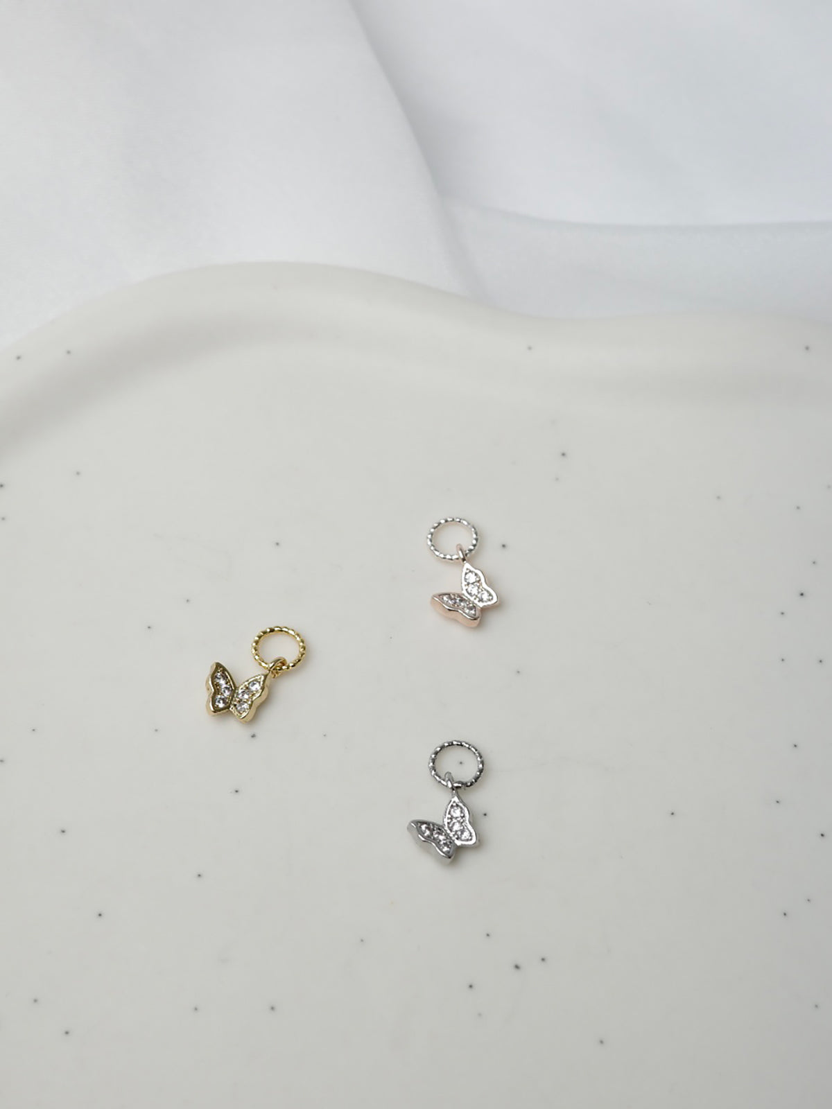 タイニーバタフライチャーム